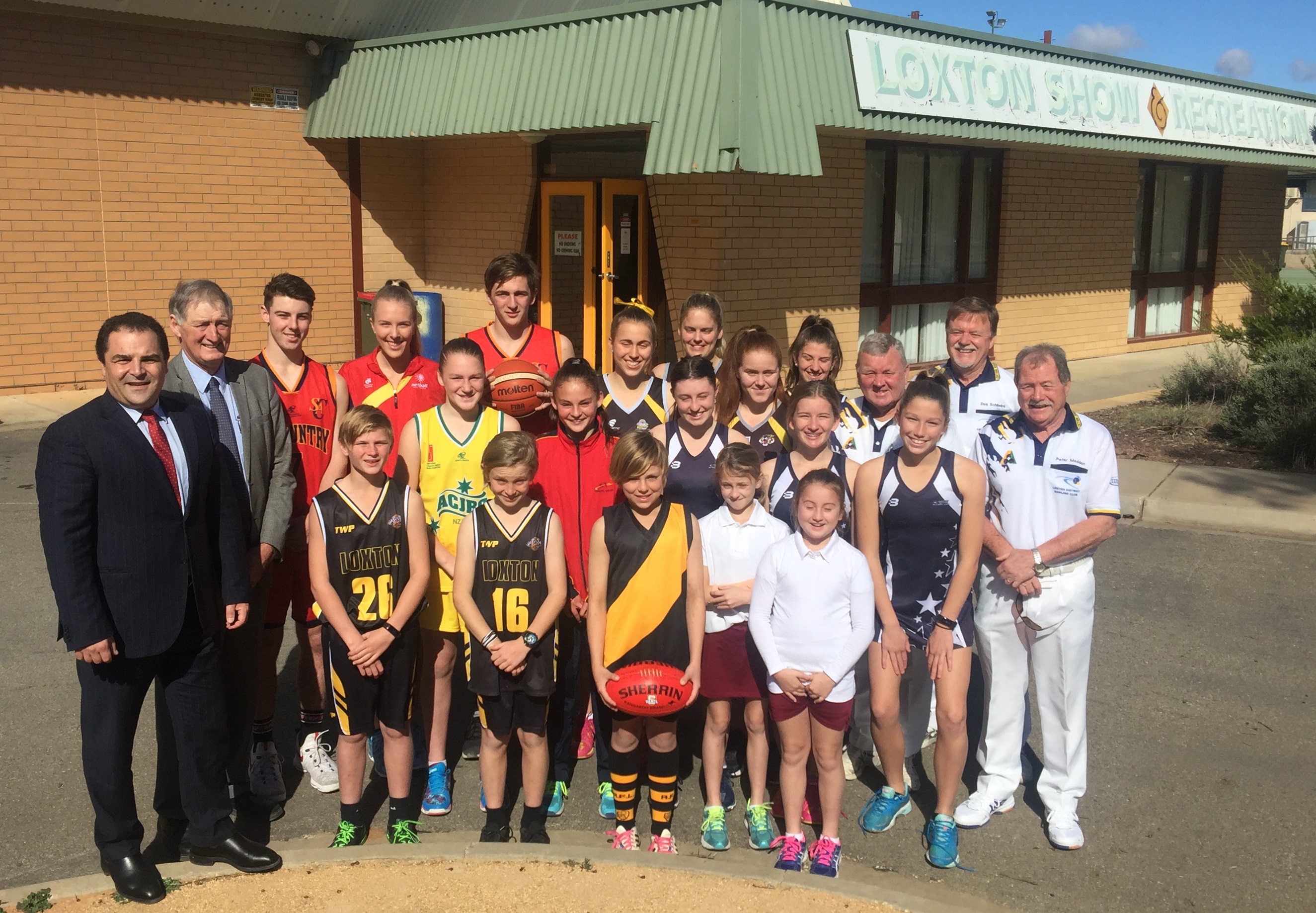 Pasin delivers funding for Loxton Sports Precinct