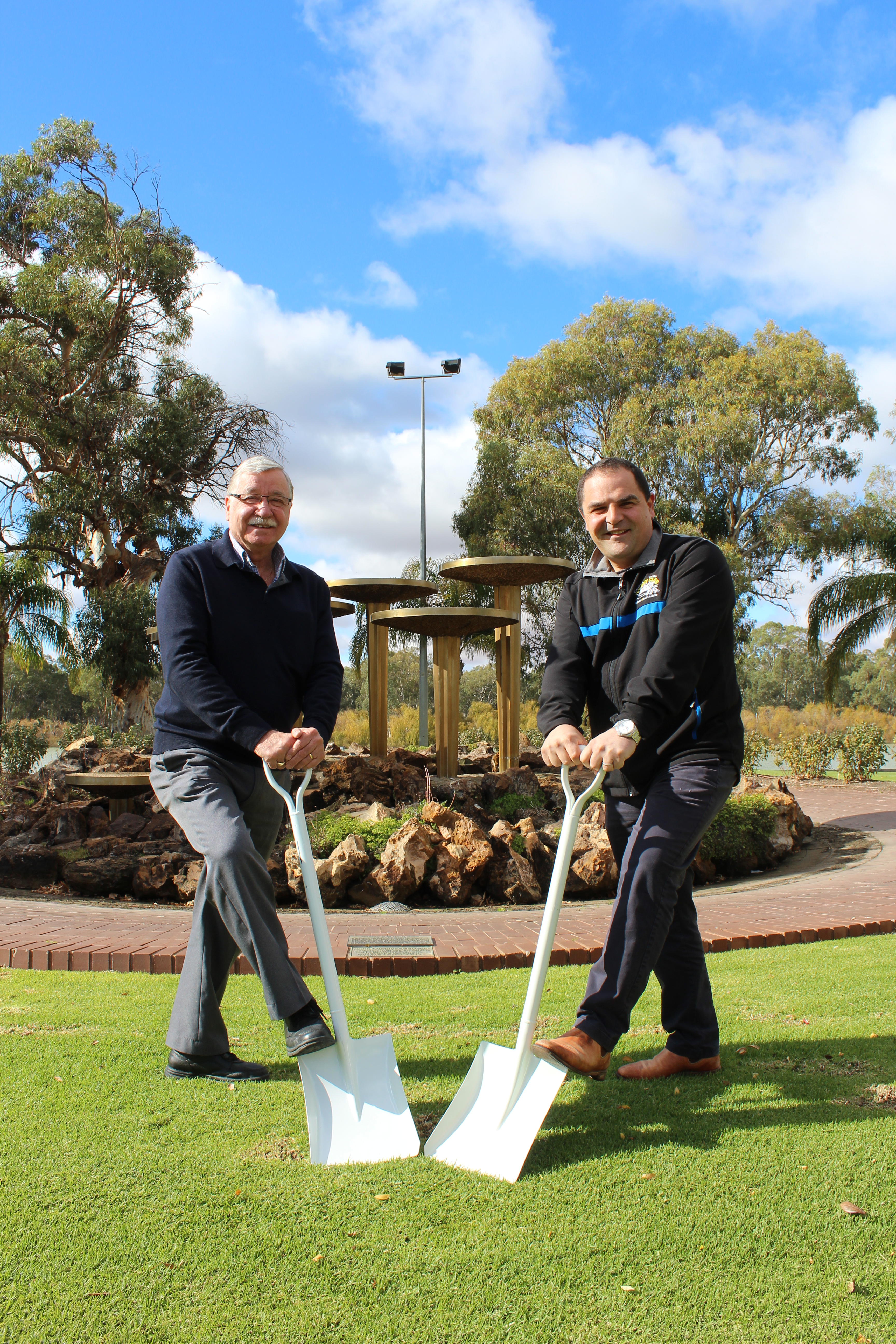 CONSTRUCTION BEGINS AT RENMARK TOWN CENTRE
